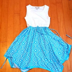 Bpue and white print kids dress